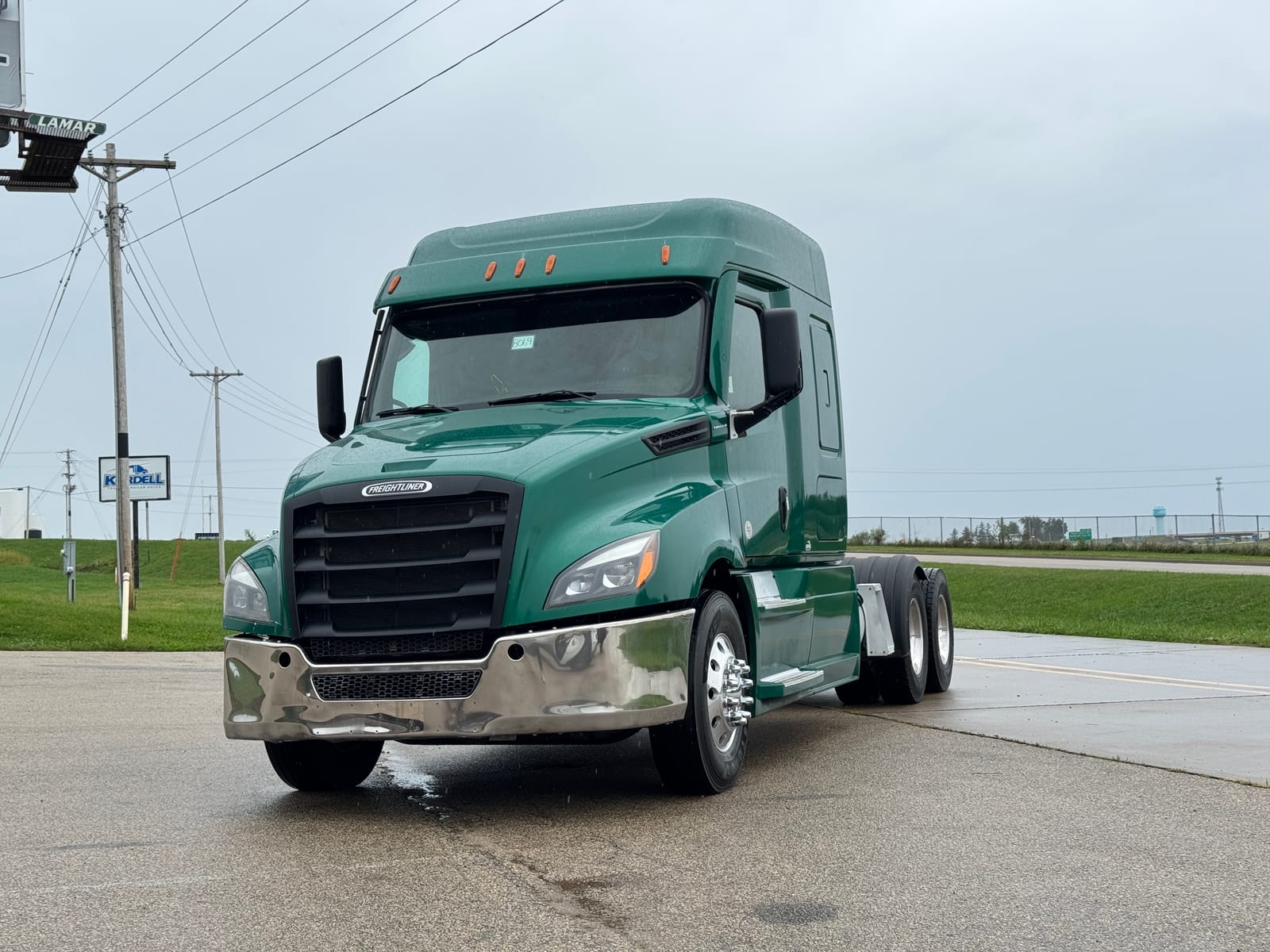 2022 FREIGHTLINER Cascadia 126