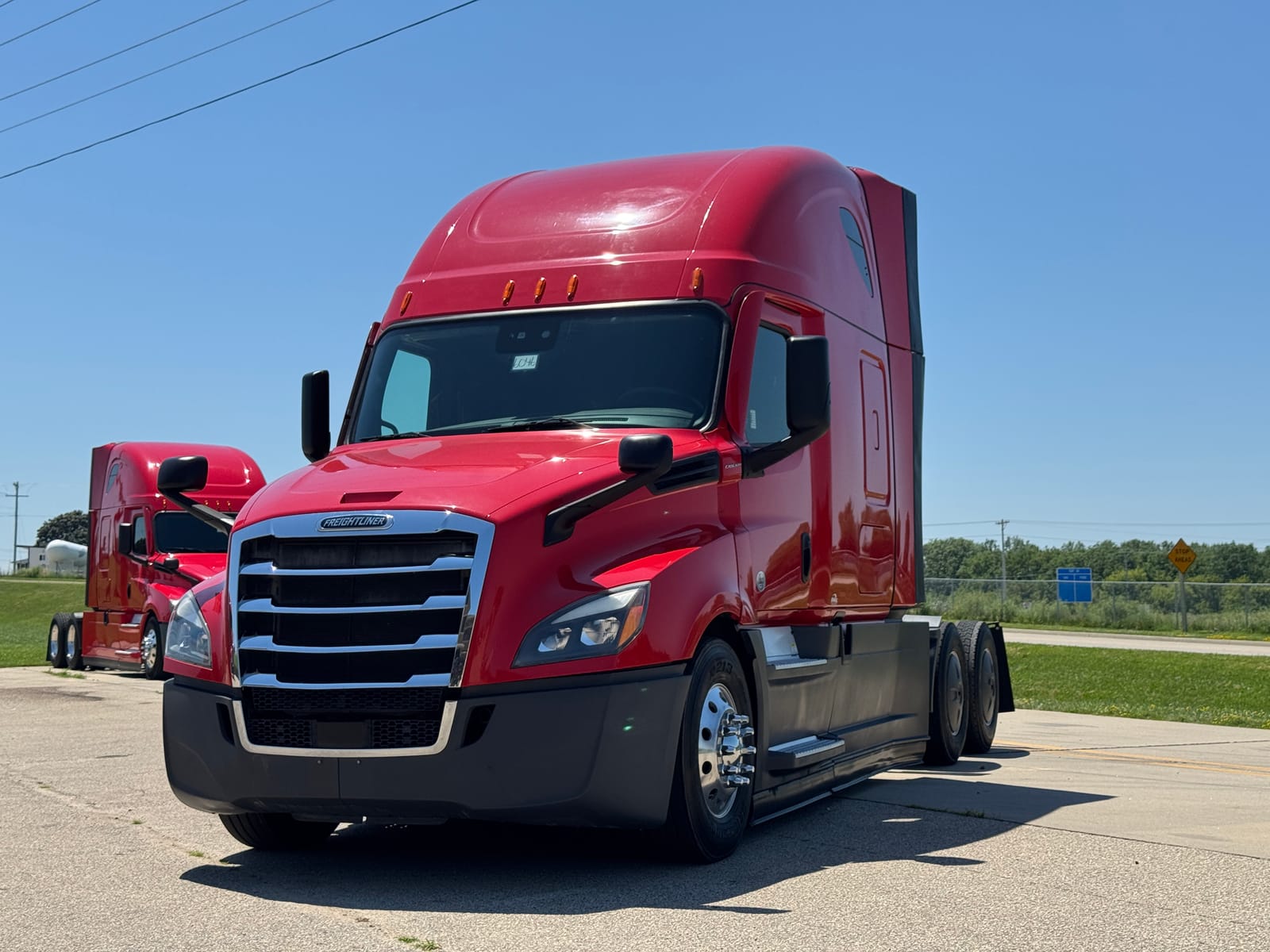 2023 FREIGHTLINER Cascadia 126