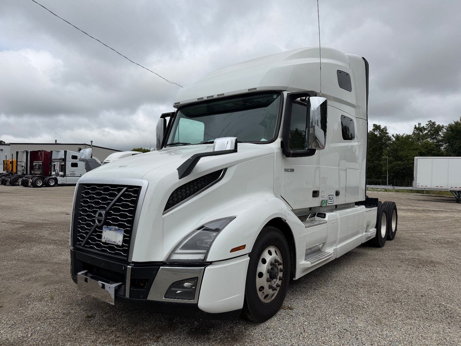 2024 VOLVO VNL64T760